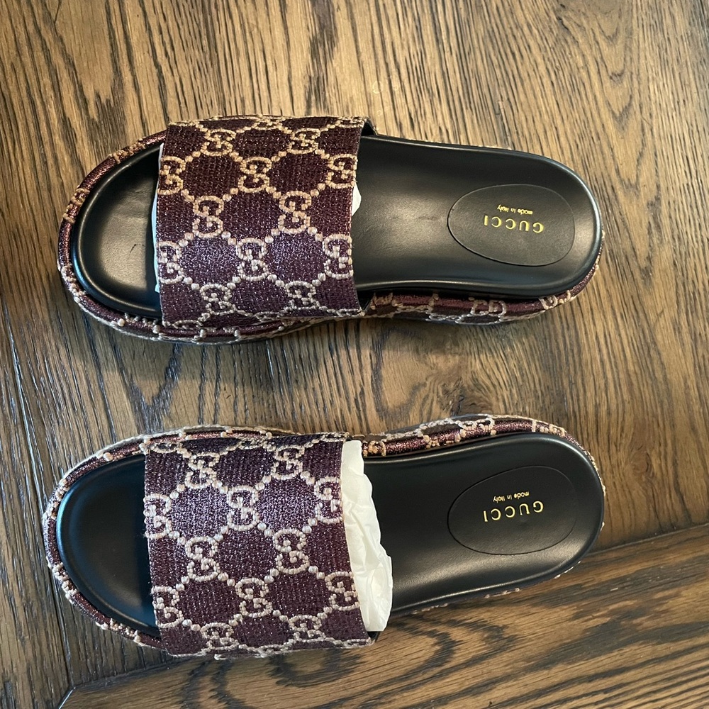 NWT GUCCI ANGELINA PLATFORM SLIDES